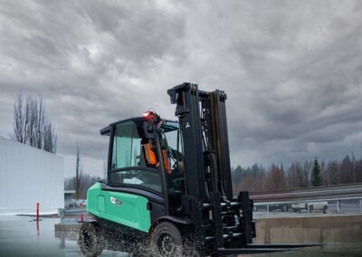Key uses of forklifts