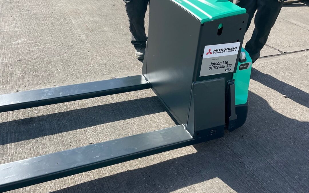 Bespoke Pallet Truck Solution for the Aerospace Industry